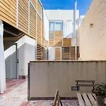 Disfruta Del Sol De Triana Desde Este Acogedor Y Original Piso Con Gran Terraza